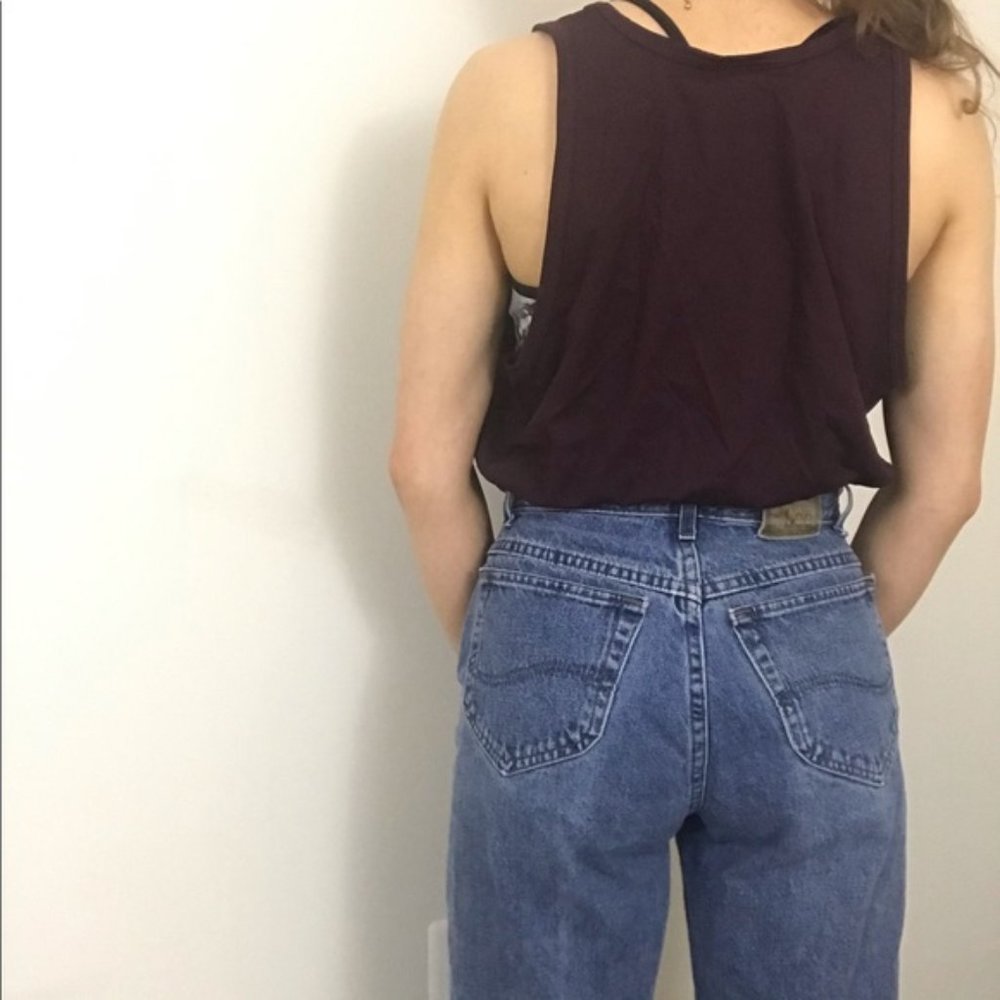 Vintage 2000 Sun Moon Maroon Running Tank JFK Reston Virginia Washington… - Picture 5 of 10